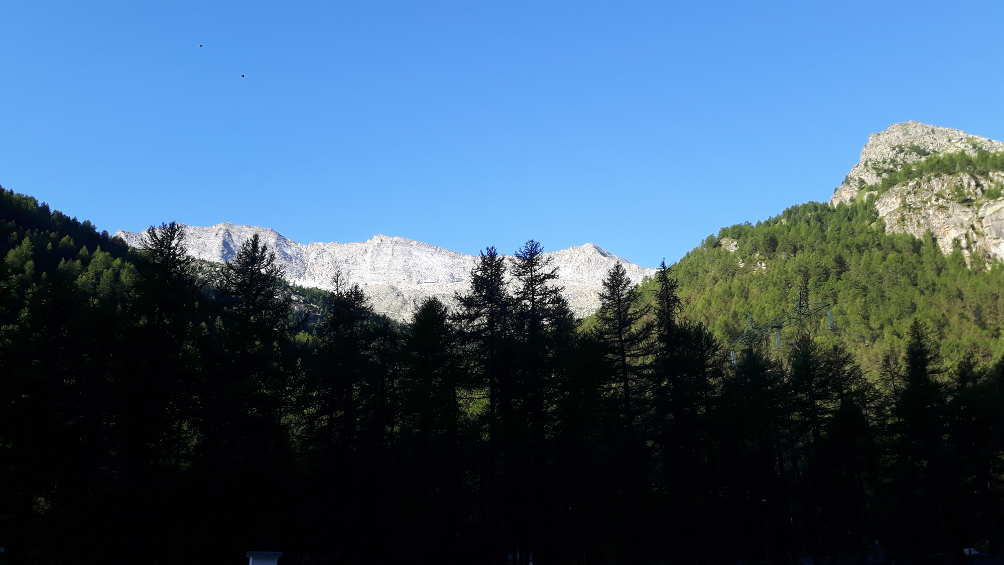 Ceresole Reale im Tal Blick auf Berge