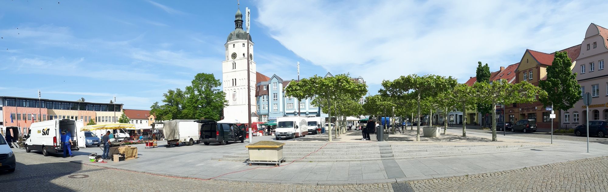 Dorfplatz mit Kirche Lübben