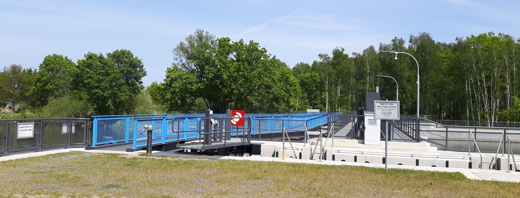 Spreewald Wehr mit Übergang