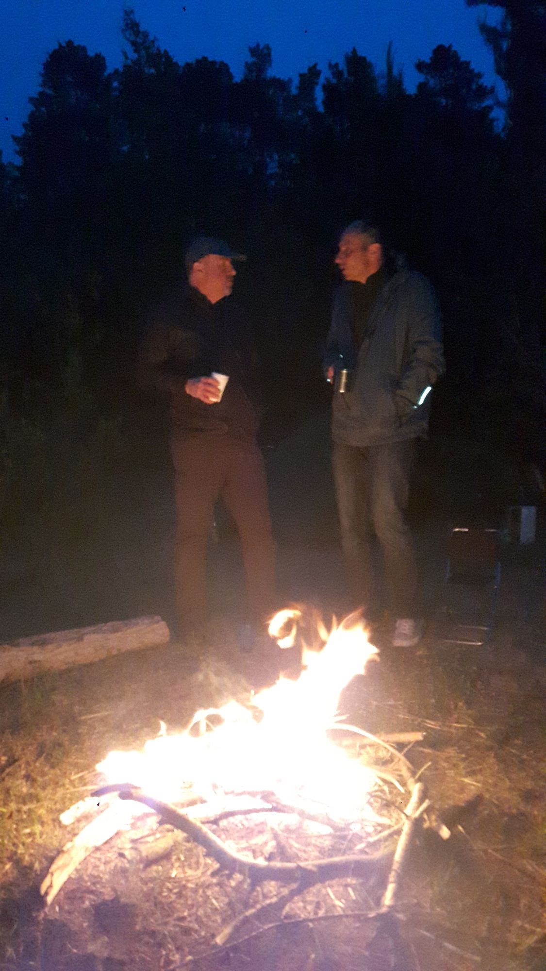 Jens und Dirk am Feuerchen