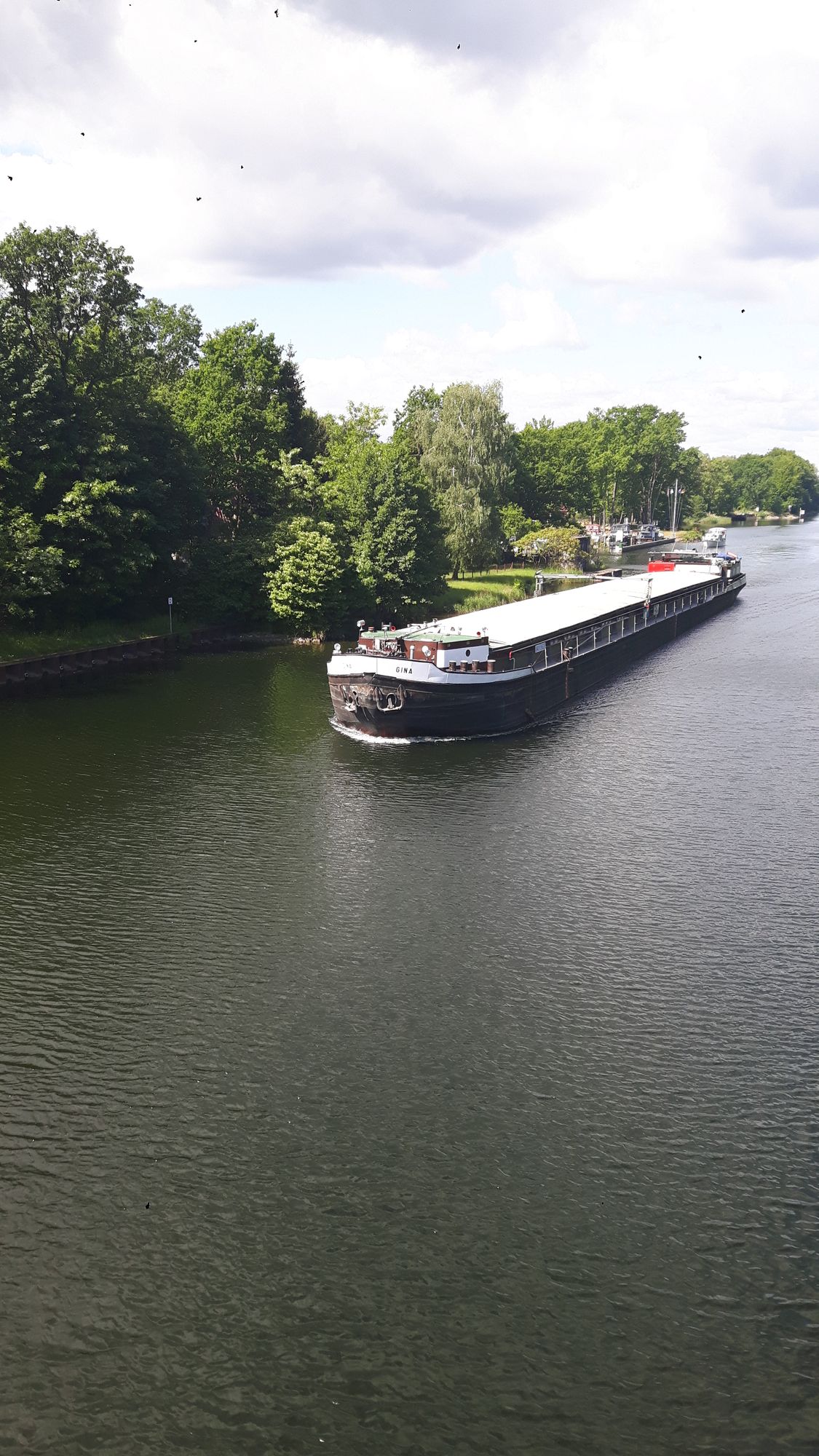 Schiff im Kanal