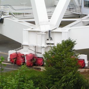 Radioteleskop Räder auf Schienen zum drehen
