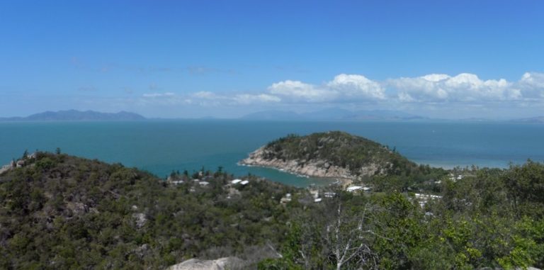 Magnetic Island – walking Nelly Bay to Arcadia