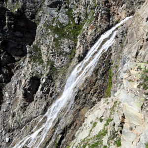 Wasserfall über der Hütte Pian Della Ballotta