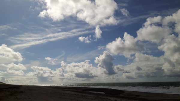 Strand Sonne Wolken Wellen Thorsminde
