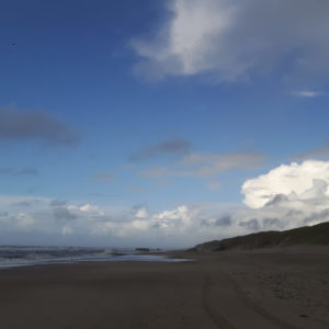 Wolken am Strand von Fjand Badeby