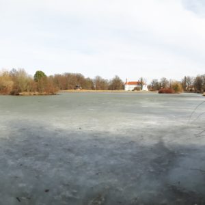 Eis auf dem Schlosssee Fürstlich Drehna