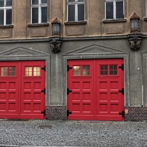 Feuerwehrhaus rote Tore in Neuruppin