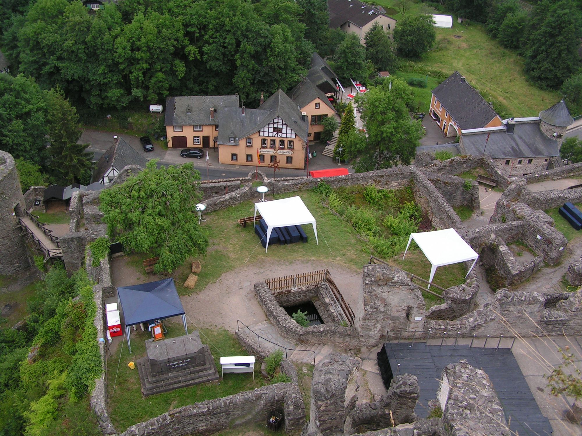 Blick nach unten von der Burg Festung
