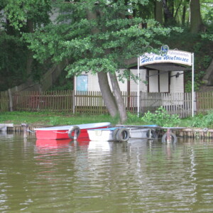 Ufer mit Booten