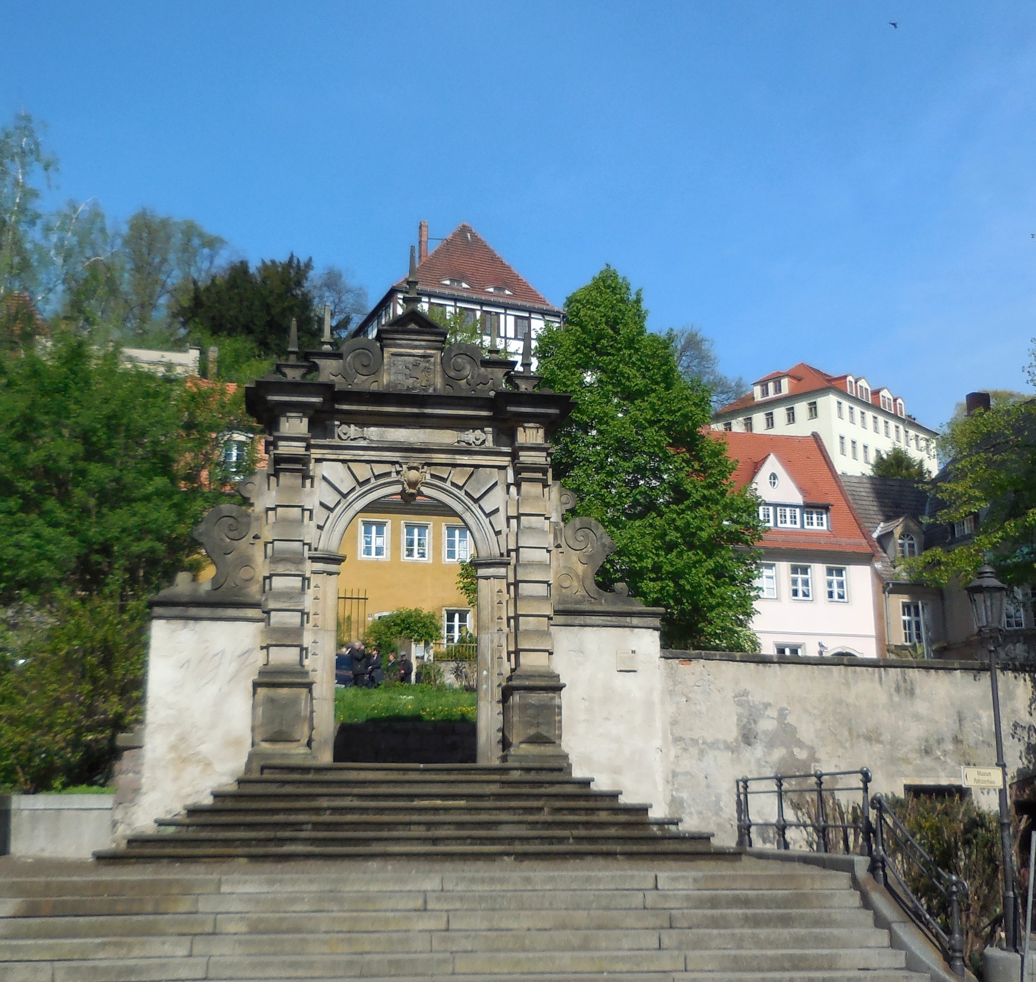 Schlosstor an der Elbe
