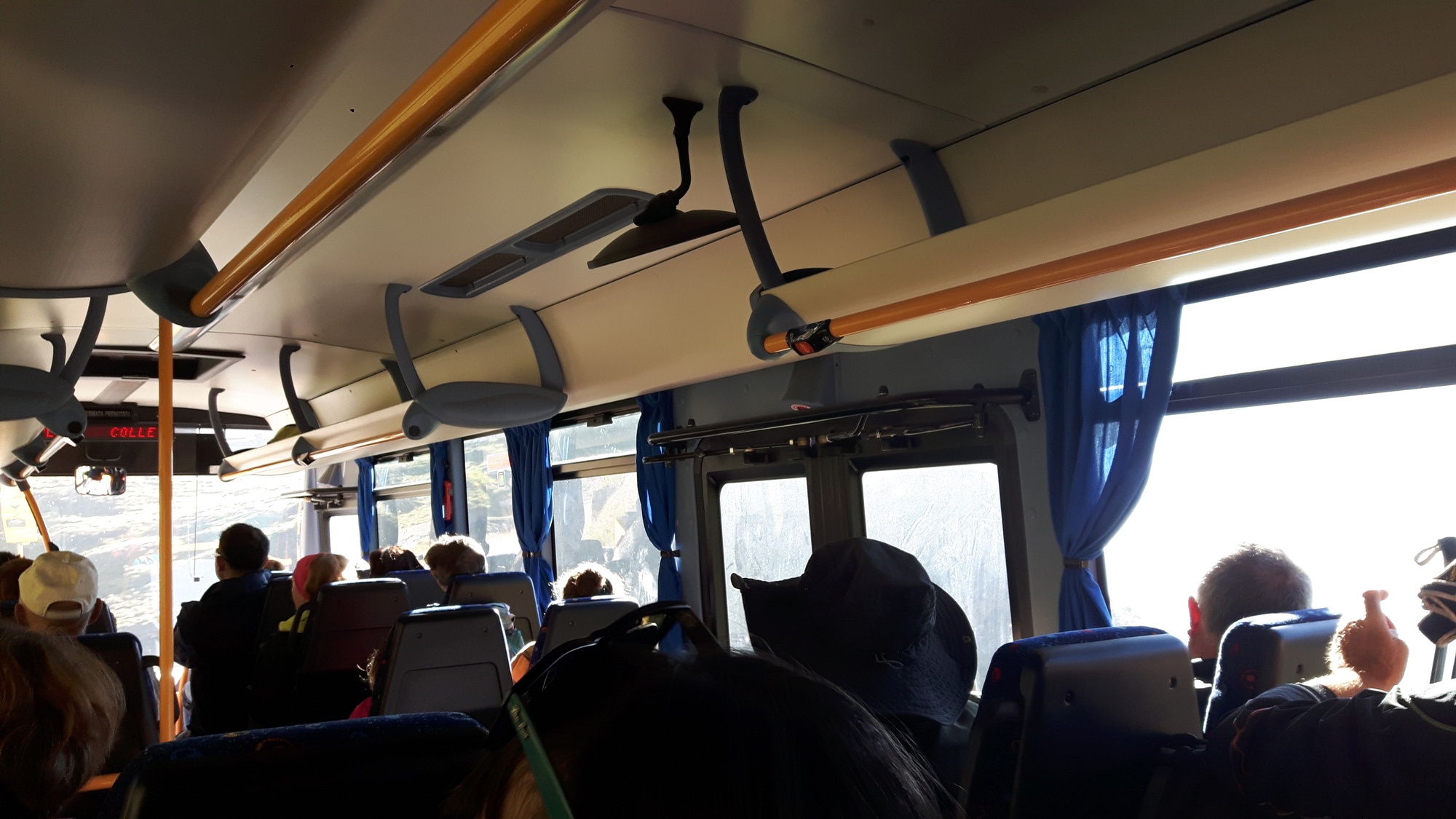 im Bus zum Stausee