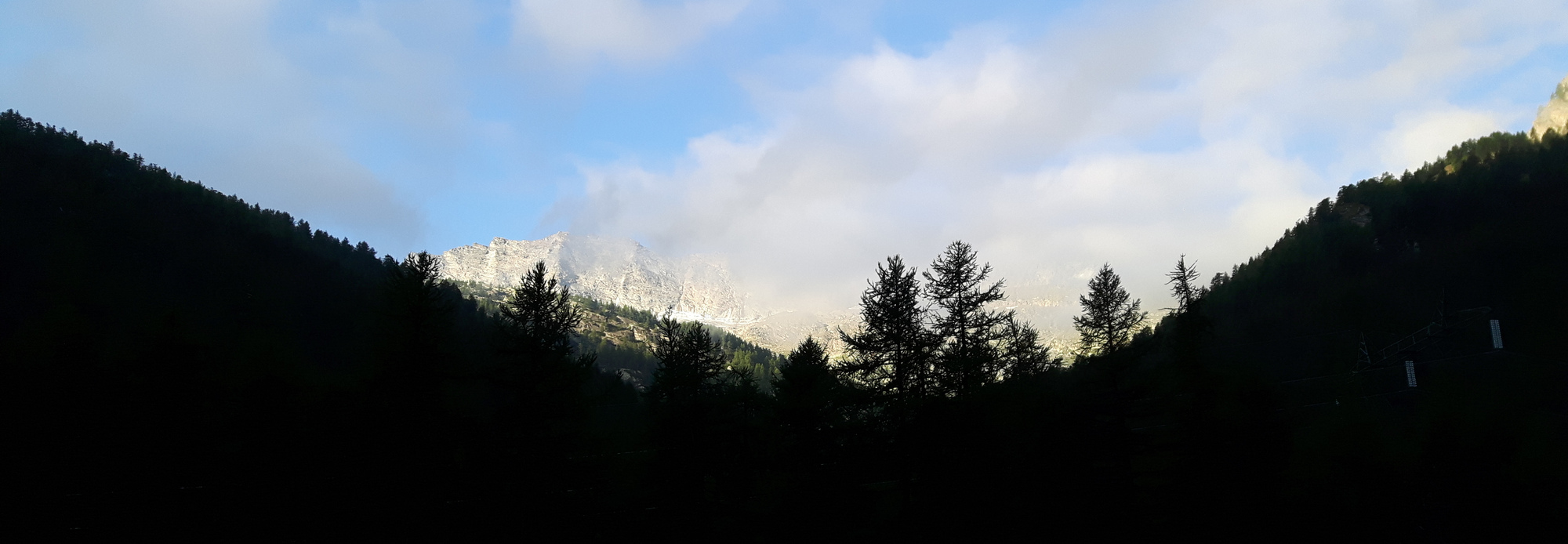 Der Blick aus der Hütte am morgen
