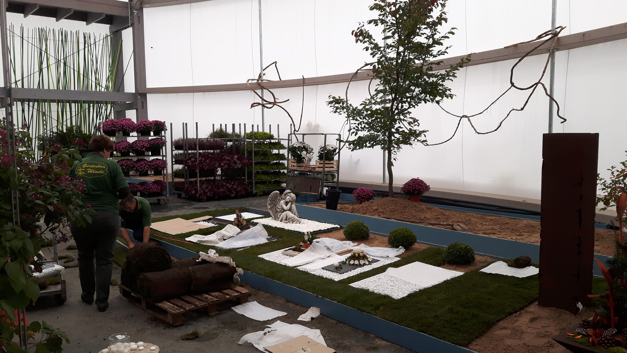 In der Blumenhalle werden die Beete neu angelegt