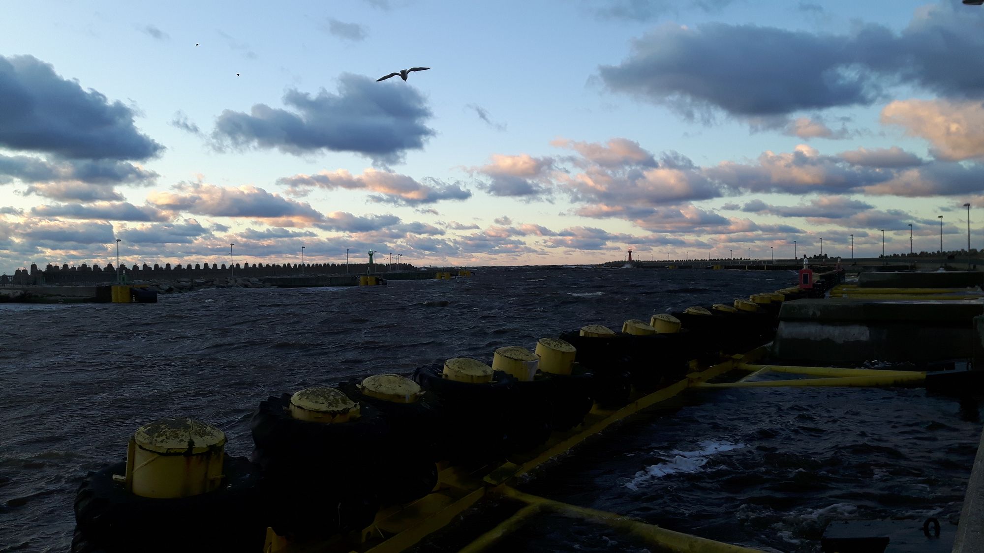 Kolberg Hafeneinfahrt Abends