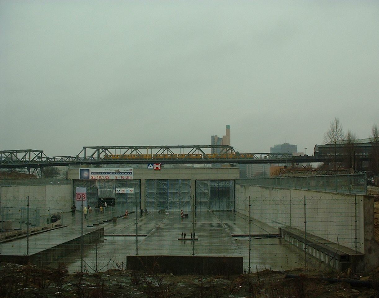 Besichtigung im Bahntunnel zum Potsdamer Platz
