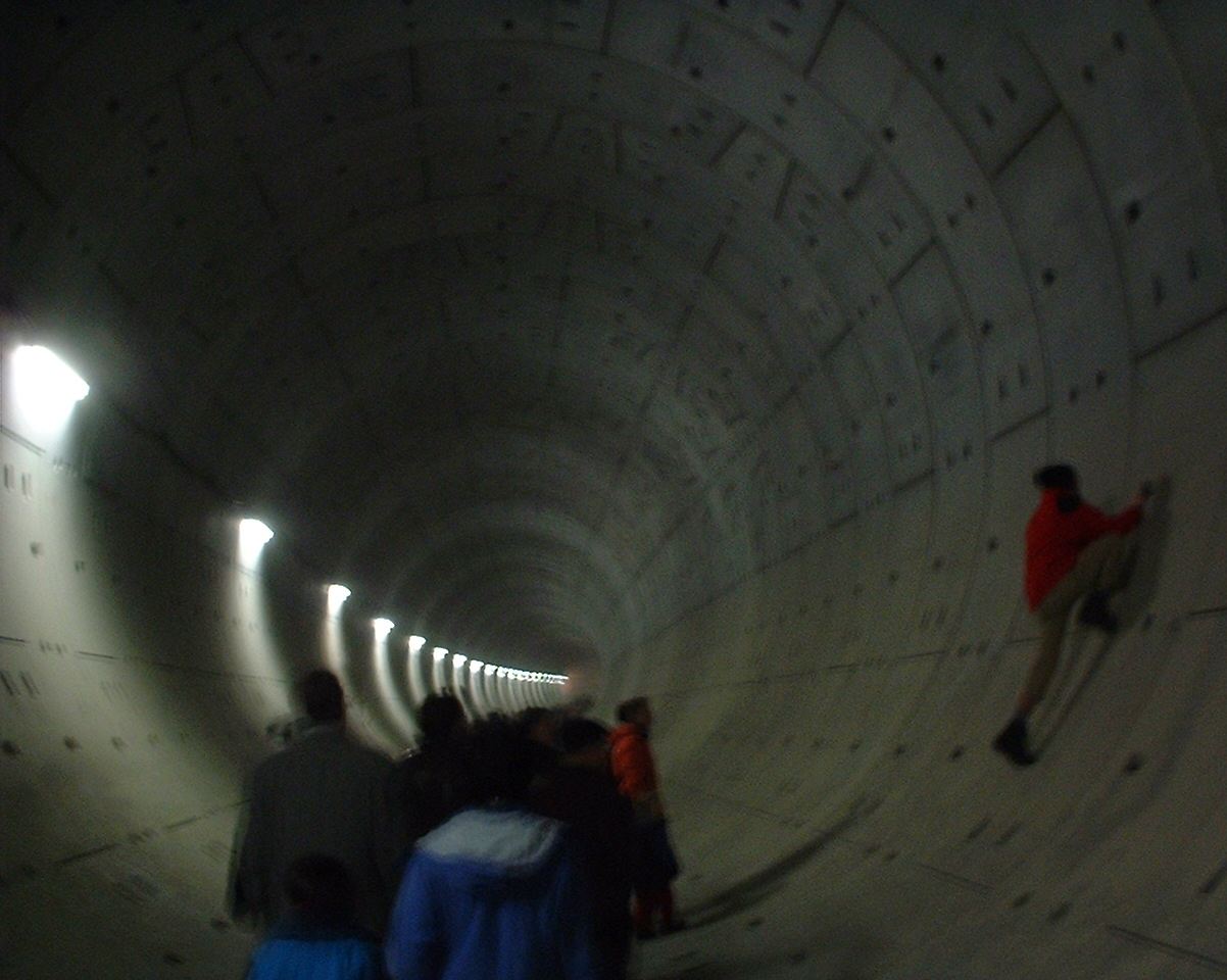 Besichtigung im Bahntunnel zum Potsdamer Platz