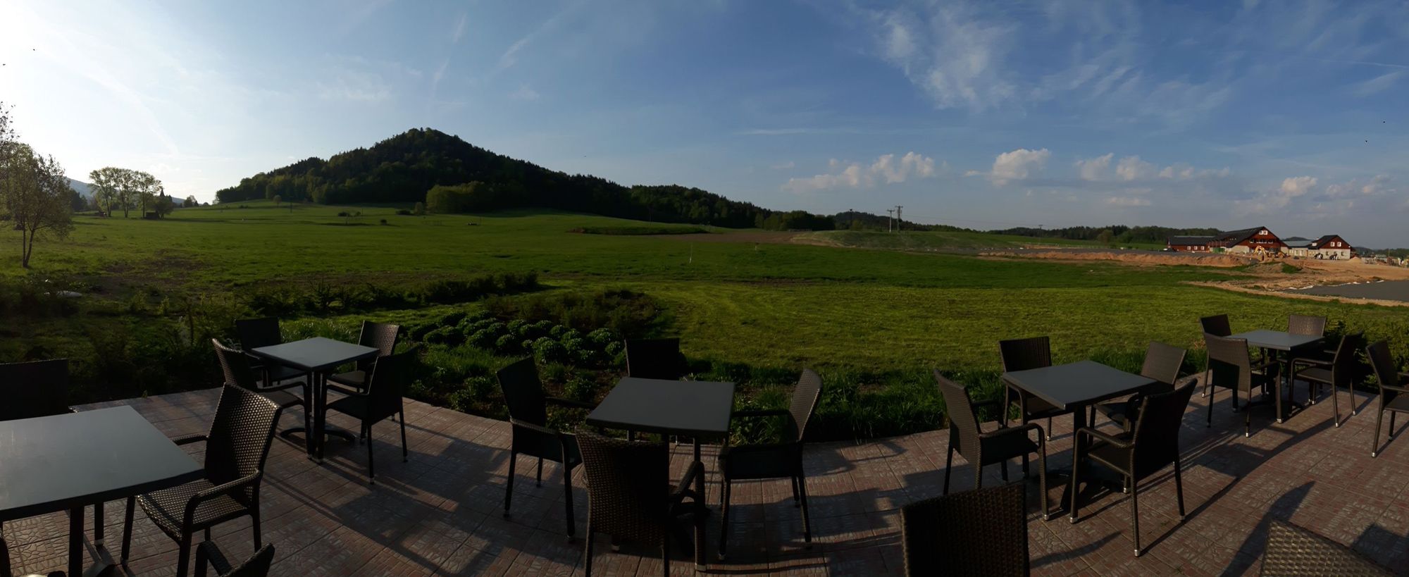 Morgens der Blick von der Frühstücksterasse