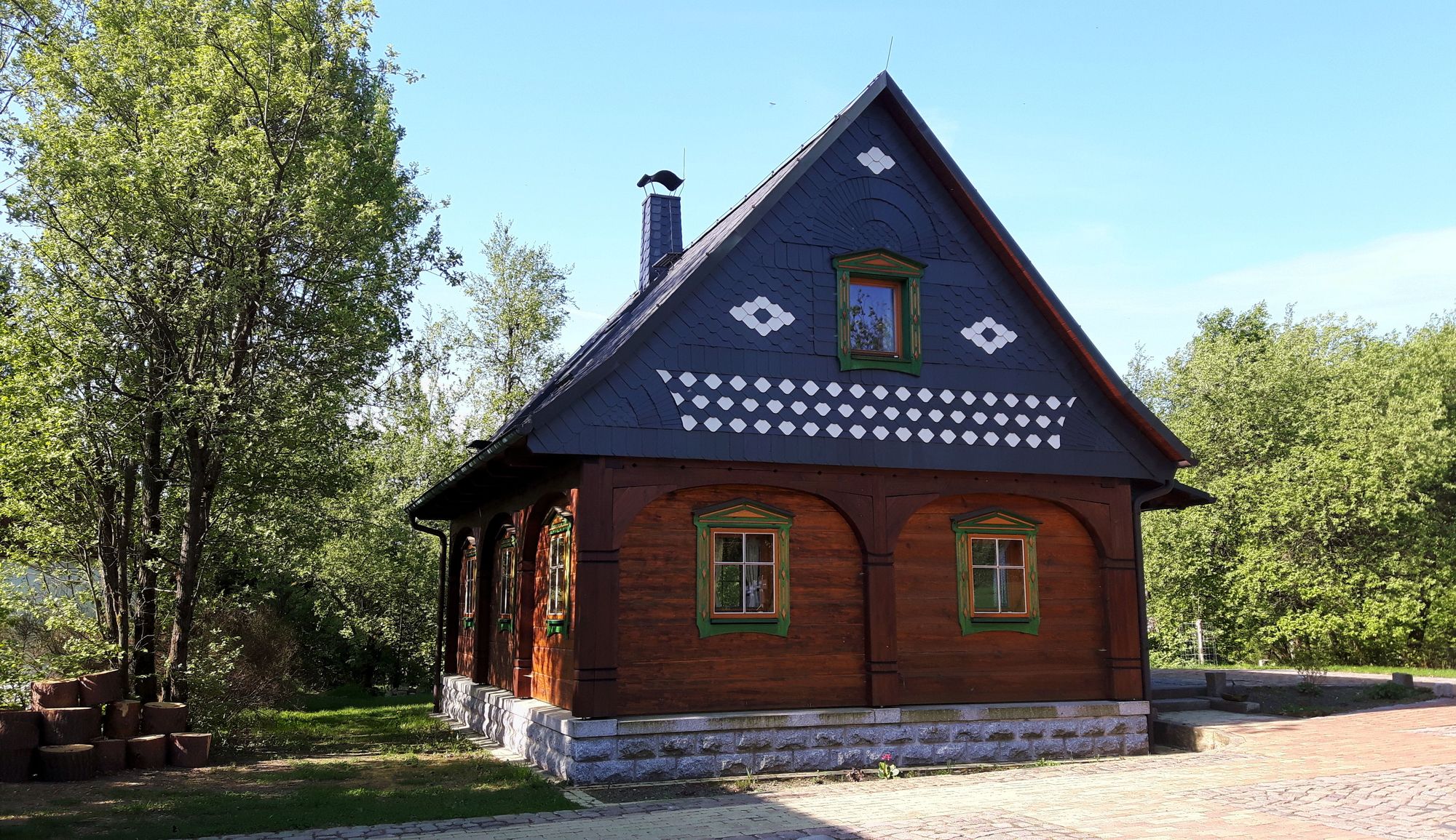 neue Hütte traditionell gebaut