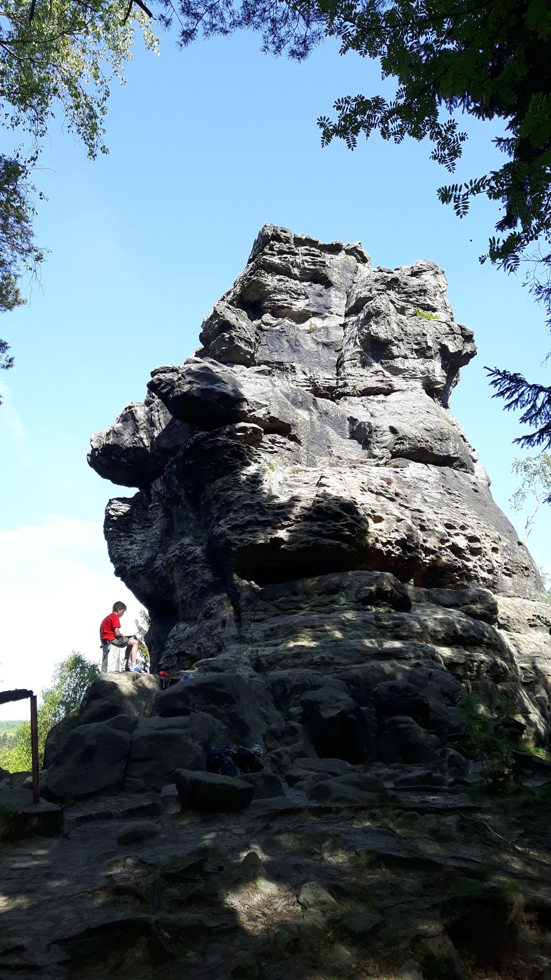 Kletterfelsen am Weg