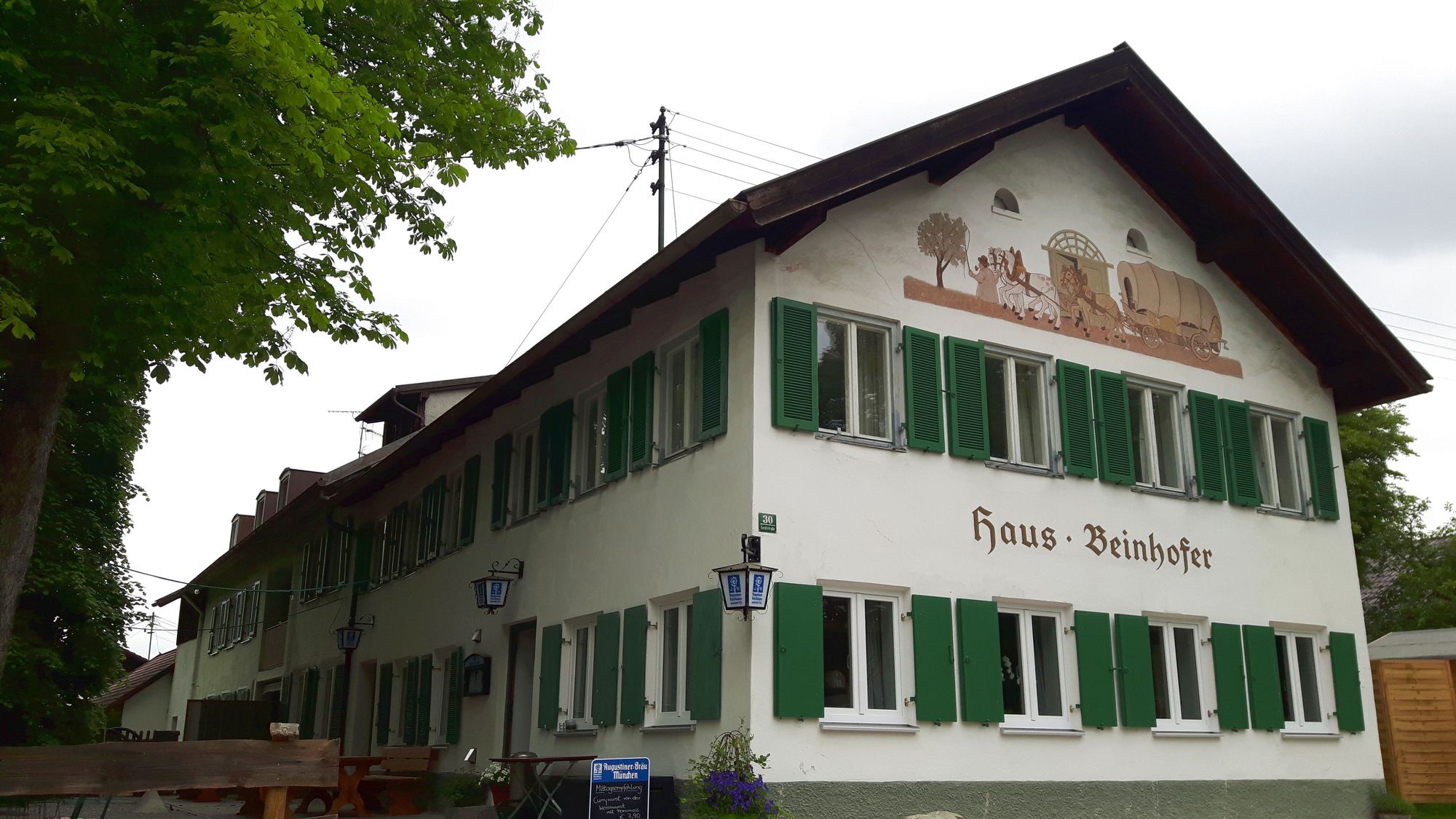 Speiselokal und Biergarten in Murnau Haus Beinhofer
