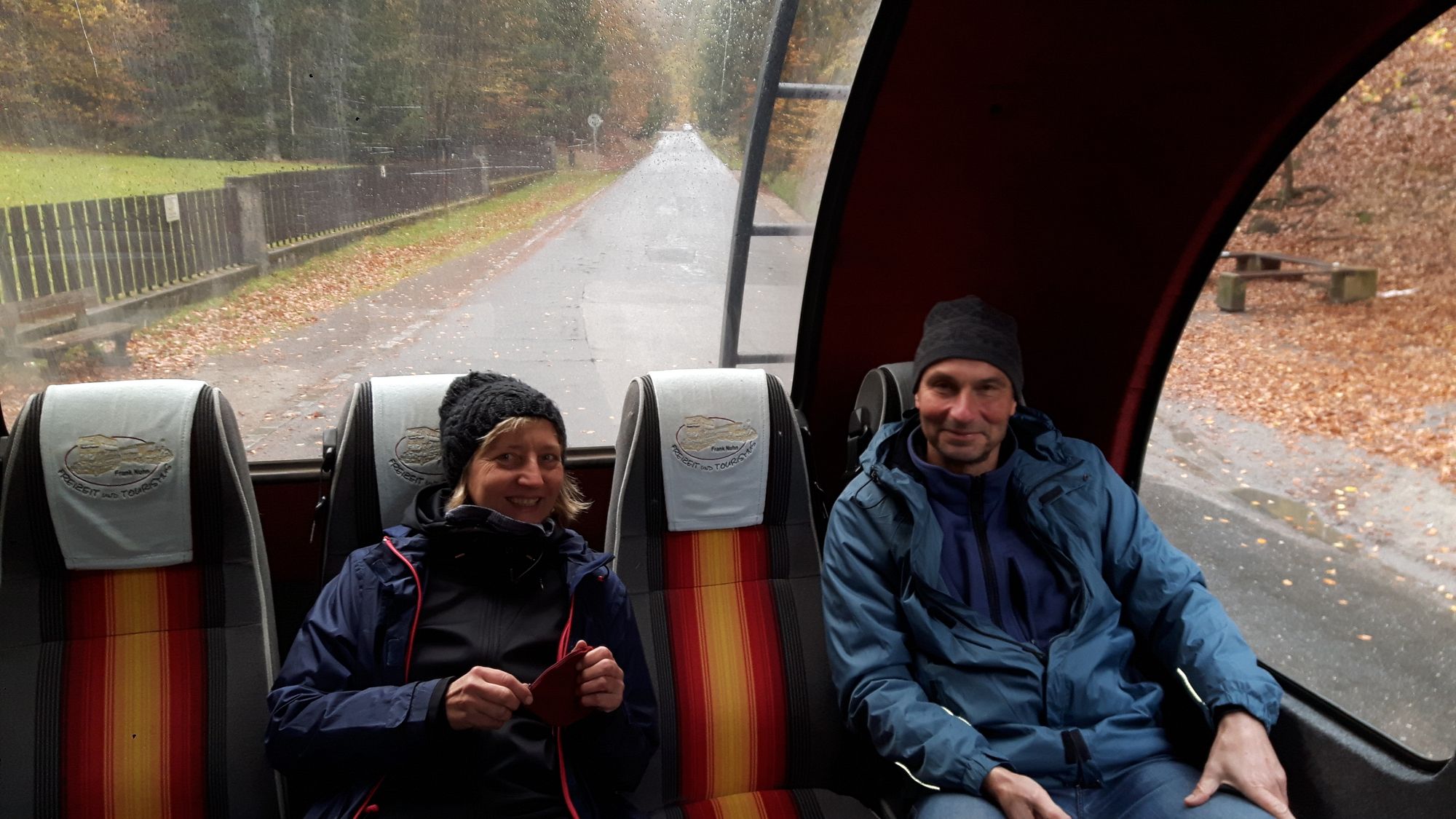 himmlisch: zurück mit dem Touristenbus!