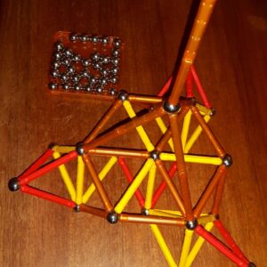 Geomag Spielzeug Dreiecks-Turm
