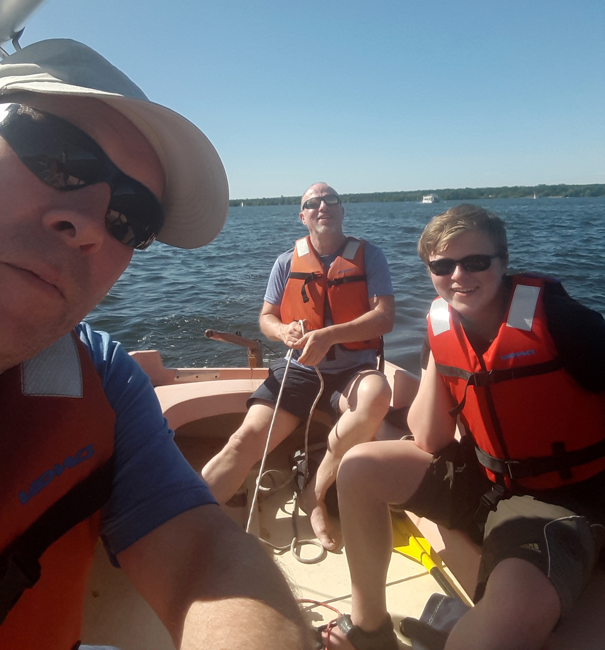 Jens und die Jungs hatten mich noch auf dem Müggelsee auf dem Segelboot eingeladen