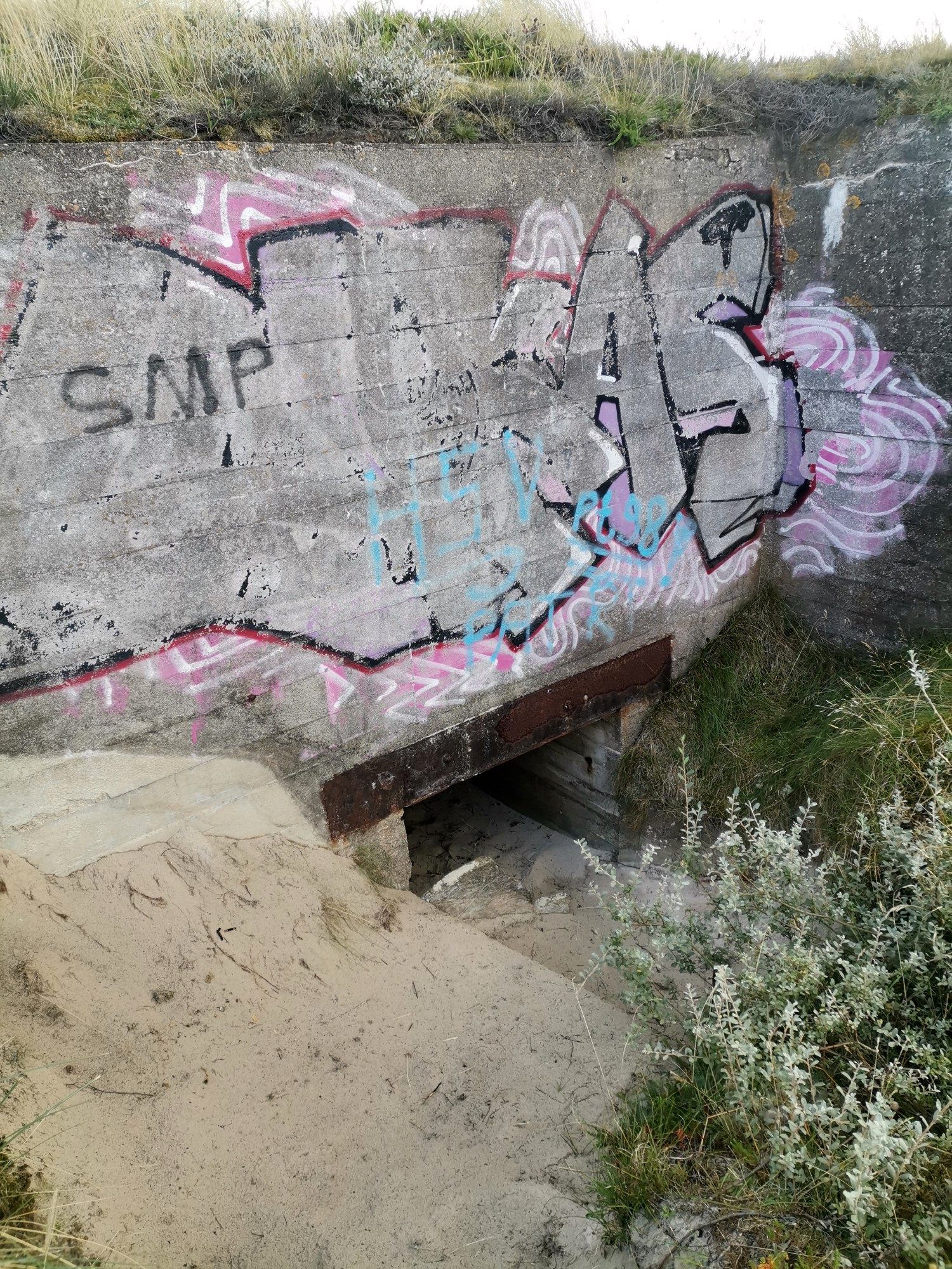 Fanö Strand Bunkereingang Graffiti