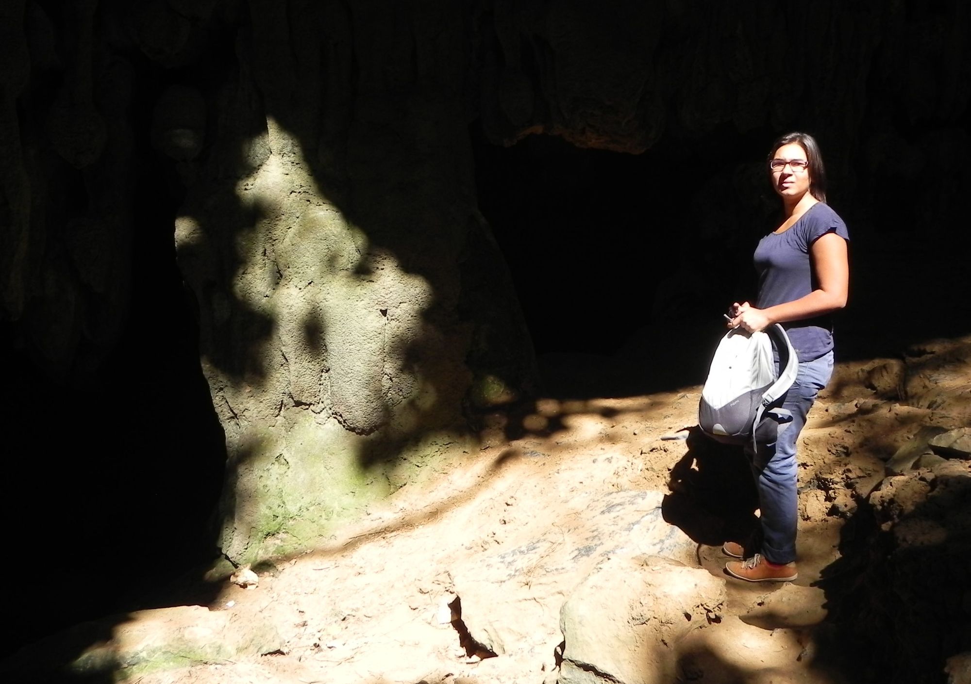 Kuba Vinales Reitrunde Höhleneingang Sophia