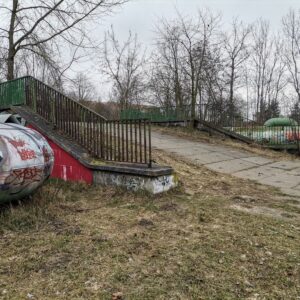 Wuhletal Weg mit Fernwärmerohren