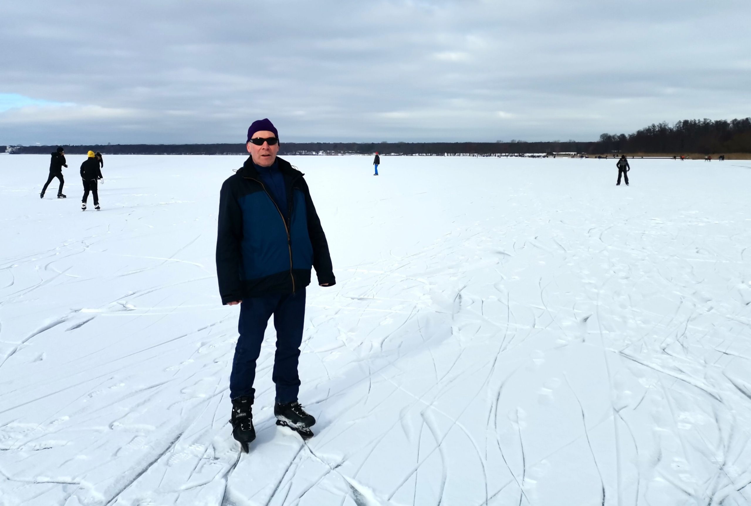 Eis Müggelsee Konrad auf Schlittschuhen