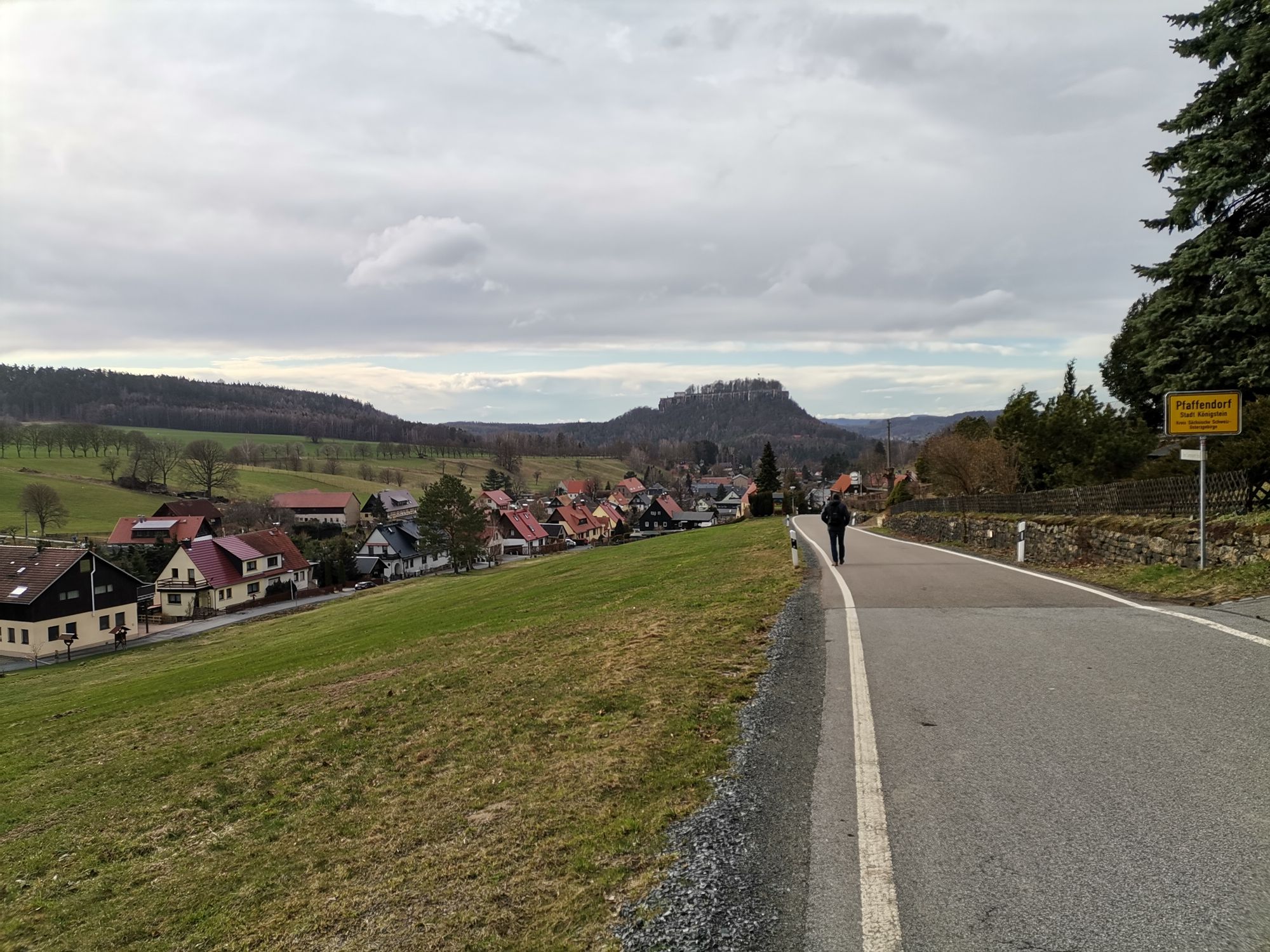 auf der Straße Richtung Königstein