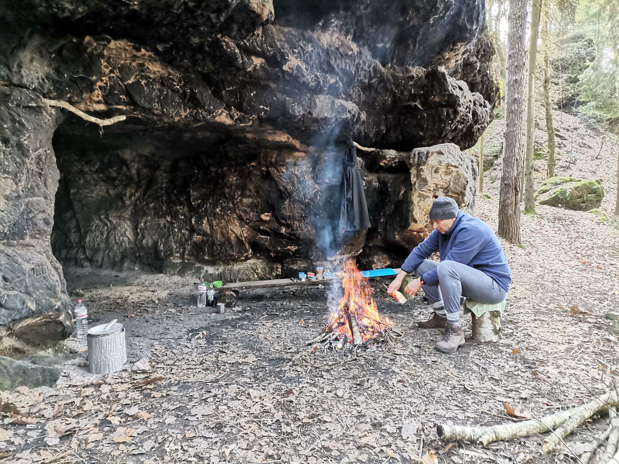 Guten Morgen am Lagerfeuer