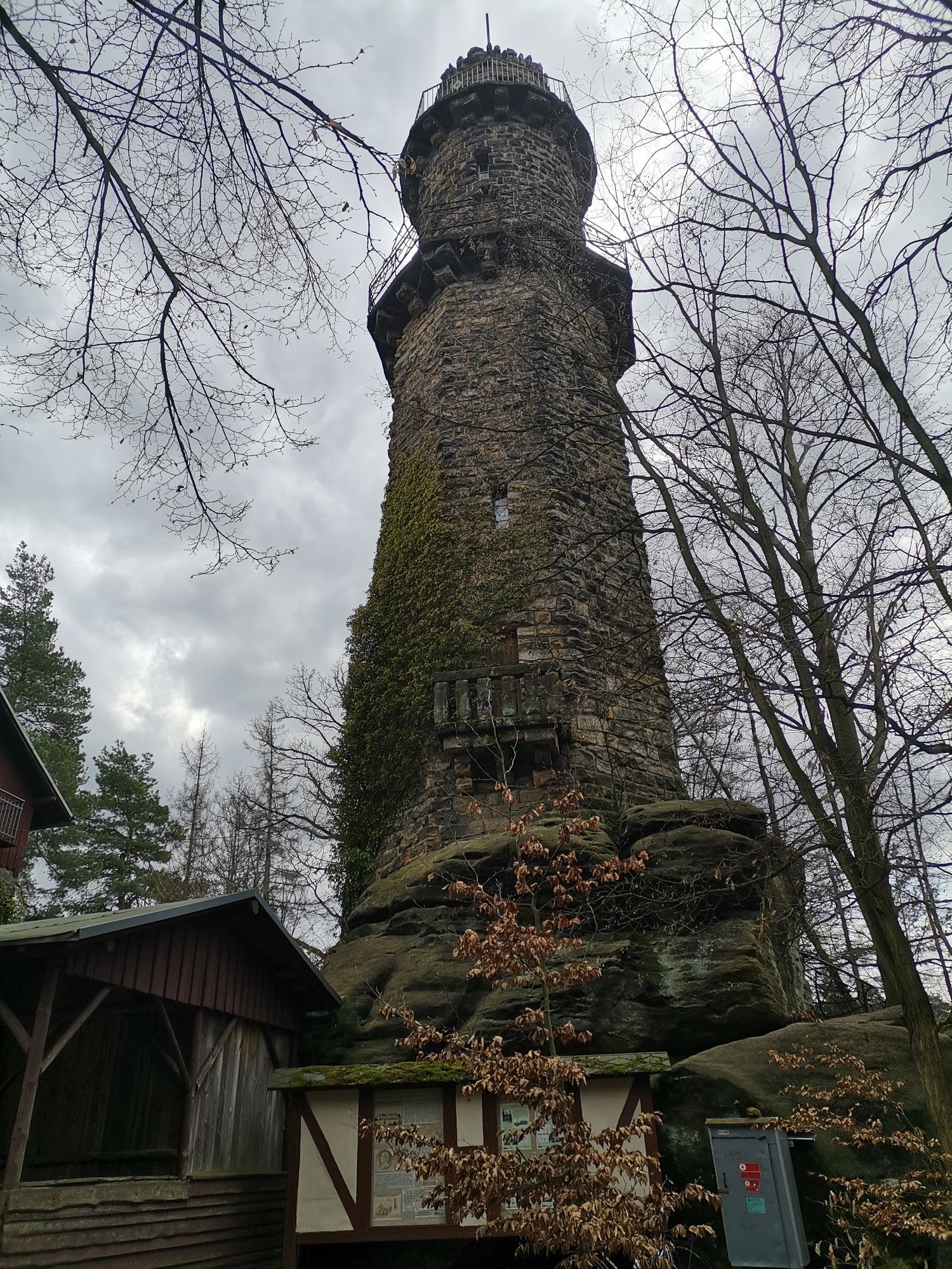Aussichtsturm auf dem Pfaffenstein geschlossen