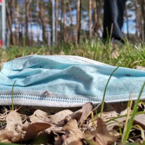 Elisenau Mundschutz OP-Maske weggeworfen