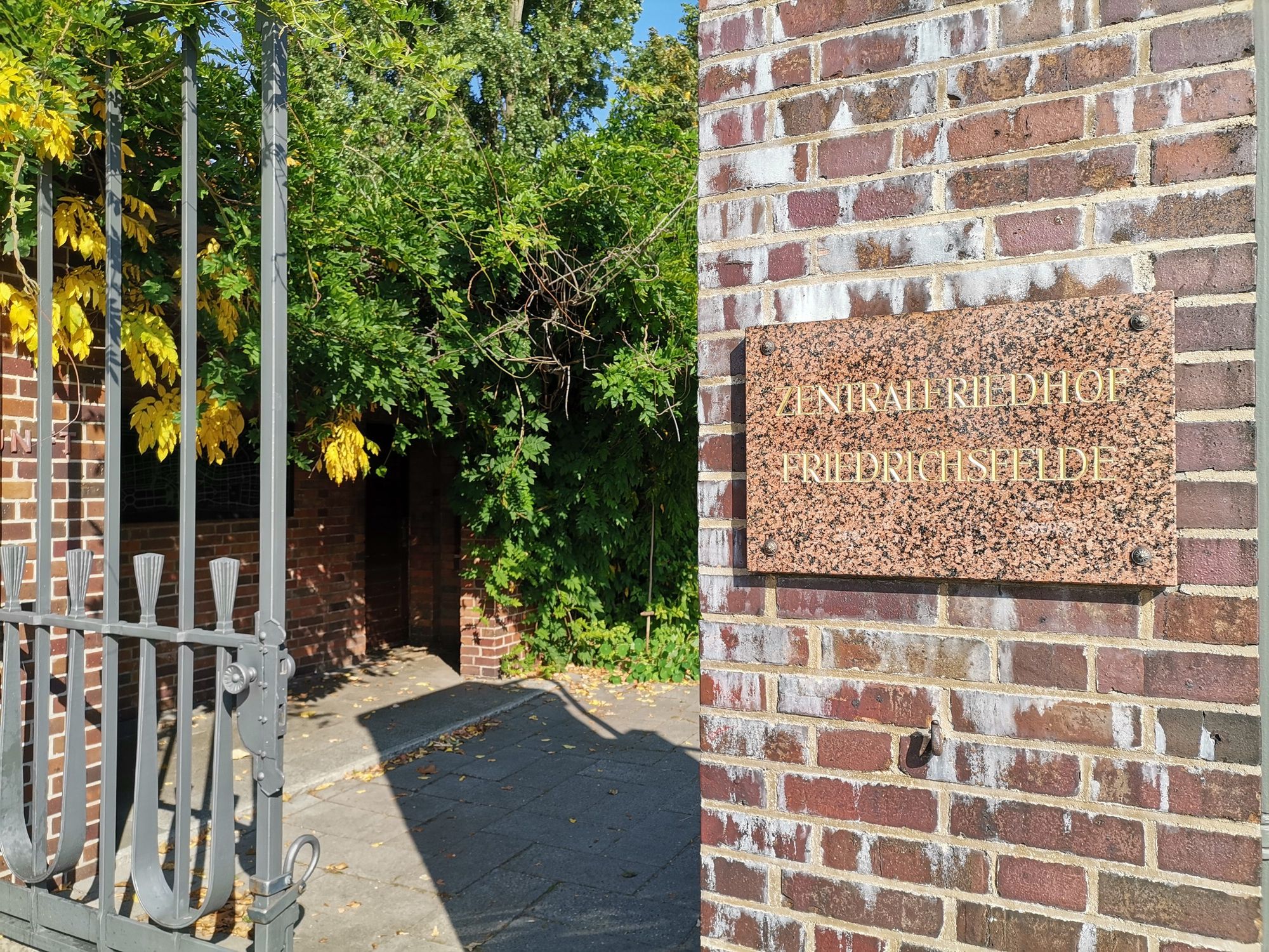 Zentralfriedhof Friedrichsfelde Eingang