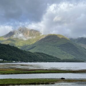 Blick vom Loch Leven zum Garbh Bheinn
