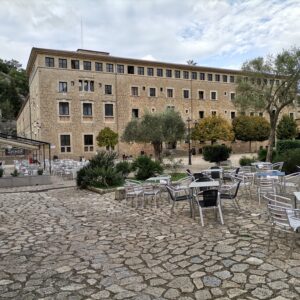 Haupthof des Klosters Lluc