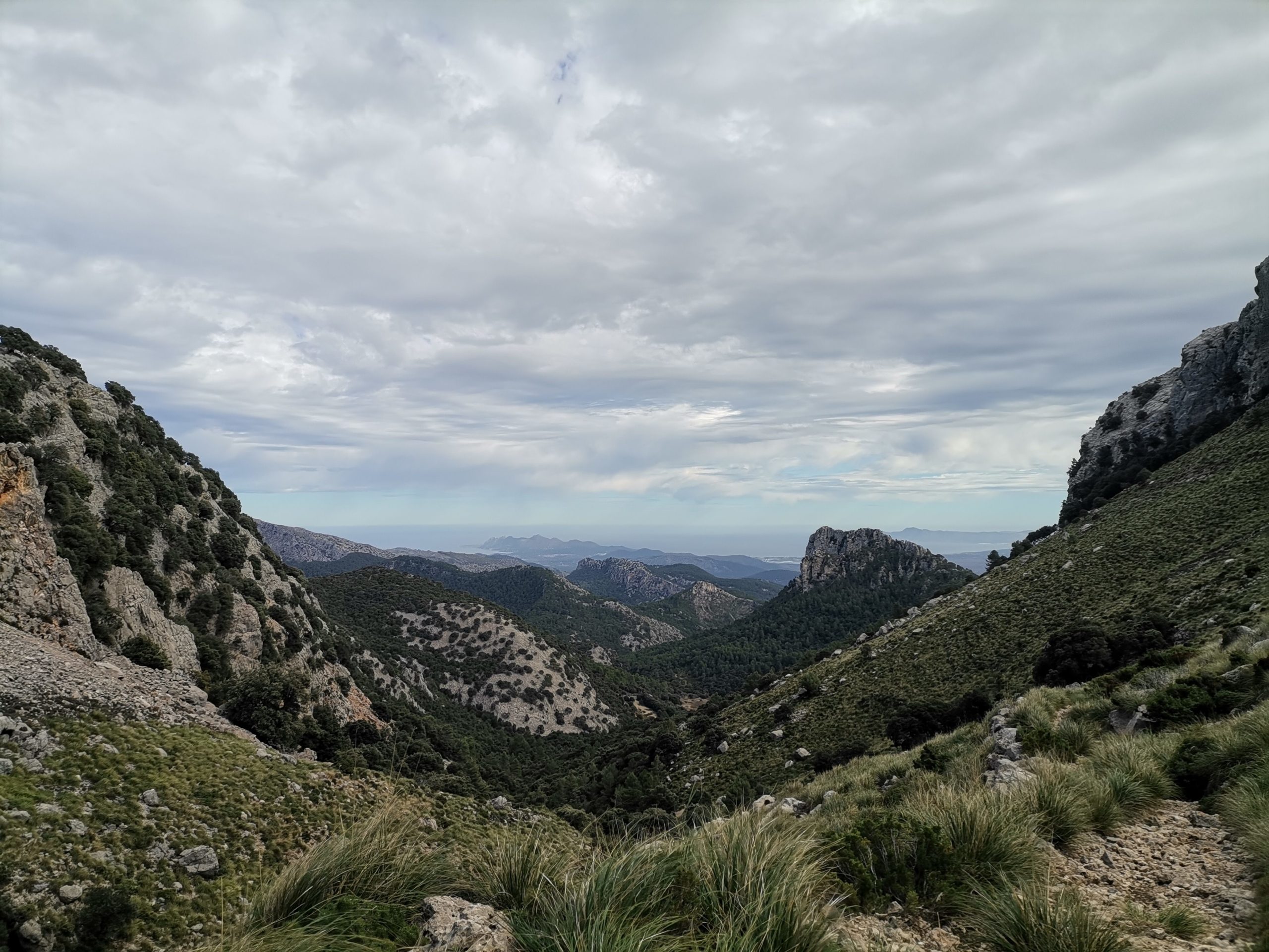 Blick hinunter in das Tal