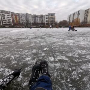 Eis auf dem Engelbecken Mitte