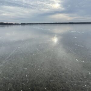 Blankes & glattes Eis auf dem Müggelsee