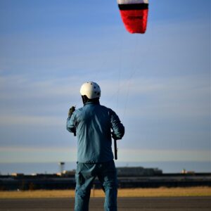 Mit dem Powerkite Zebra Z1 auf der Landebahn auf dem Tempelhofer Feld kiten