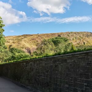 Edinburgh city auf dem Weg zum Holyrood Park