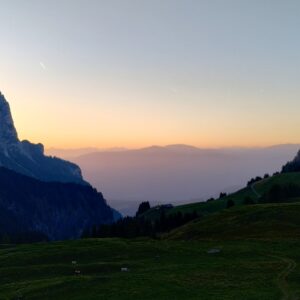 Saltner Hütte Schlern Seiser Alm Südtirol Blick ins Tal Sonnenutergang