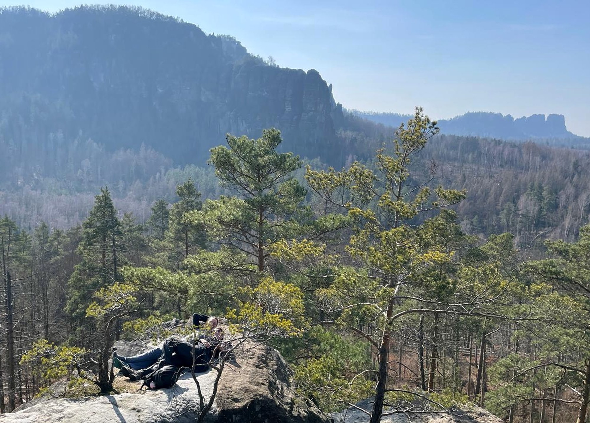 "Zwei Damen auf dem Grill ;-)"